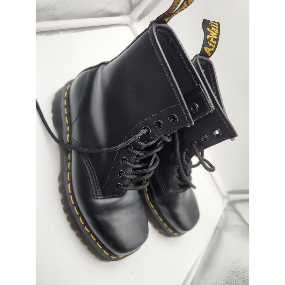 Dr. Martens 1460 Women's Original Smooth Leather Lace Up Boots Black Size 7 US